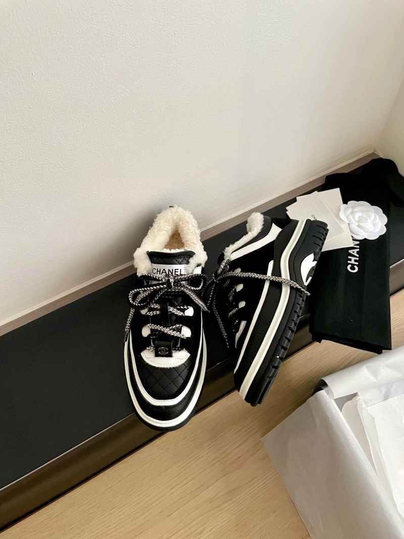 Ch**el sneakers